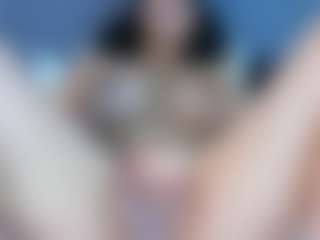 Live cam show with MiaCollson - Cute on TeamSkeetLive
