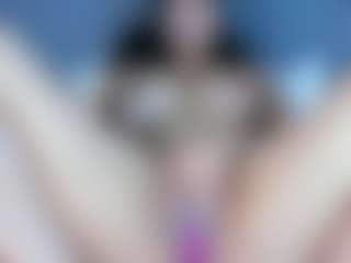 Live cam show with MiaCollson - Camel Toe on mypornchat.com