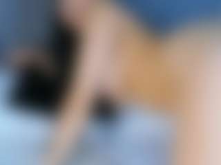 Live cam show with MiaCollson - Erotic Dance on Camsoda