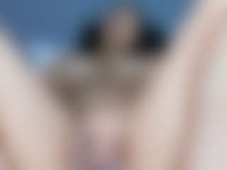 Live cam show with MiaCollson - Fuck on Free Soda
