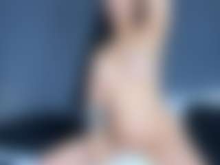 MiaCollson's Live Sex Cam Show