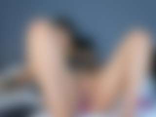 Live cam show with MiaCollson - Camel Toe on Mixed Magazine Live