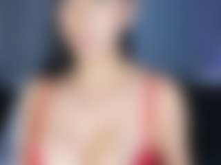 Live cam show with MiaCollson - Cute on madthumbs