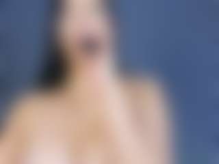 Live cam show with MiaCollson - Erotic Dance on Milf Play