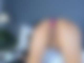 Live cam show with MiaCollson - Cute on Ass Tok