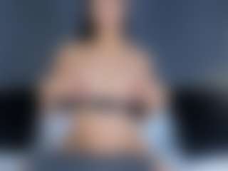 Live cam show with MiaCollson - Sexy on fapnchat