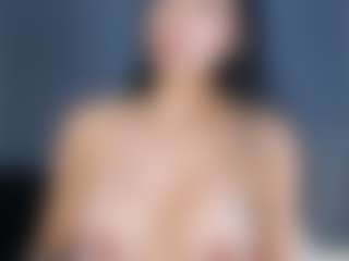 Live cam show with MiaCollson - Cute on livesuperchat.net