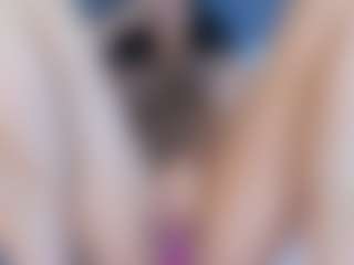 Live cam show with MiaCollson - Dildo on Cam Slut