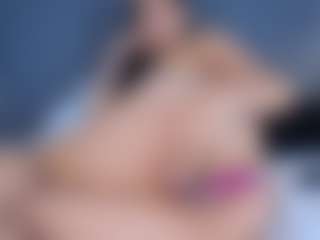 Live cam show with MiaCollson - Butt Plug on Camsoda