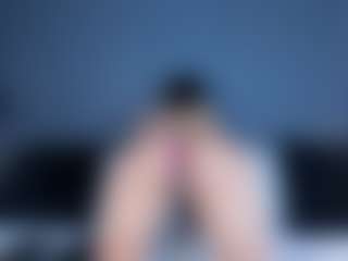 Live cam show with MiaCollson - Camel Toe on Hubzter Live