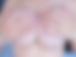 Live cam show with MiaCollson - Ride Torso on Camsoda