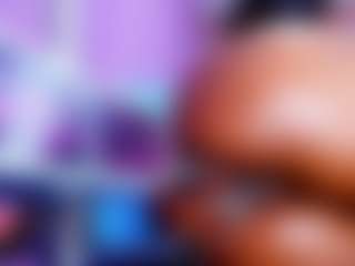 sofia-dkr MILF in webcam in diretta