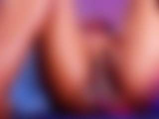 sofia-dkr MILF webcam performer live streaming