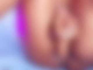 sofia-dkr MILF webcam performer live streaming