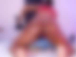 Live cam show with sofia-dkr - Ebony MILF on Hubzter Live