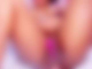 sofia-dkr MILF webcam performer live streaming