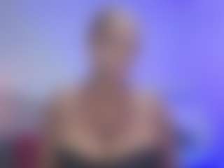 Live cam show with tisha-cole - Ebony MILF on Camsoda