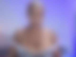 Live cam show with tisha-cole - Ebony on hotwifechat.live | colombia