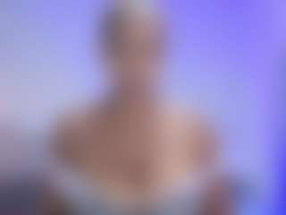 Live cam show with tisha-cole - Ebony MILF on Camsoda.co