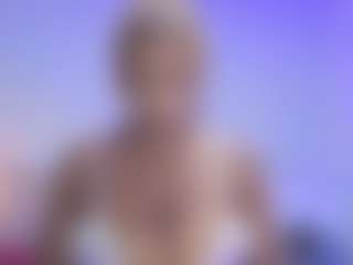 Live cam show with tisha-cole - Brown Hair MILF on xDating