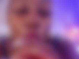 Live cam show with tisha-cole - Black MILF on camgirlchat.live