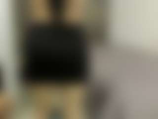 Live cam show with Wendy-Deiby - Latina Petite on Camsoda | colombia