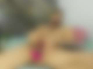 Live cam show with Wendy-Deiby - Gagging on sexylive.show