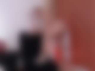 Live cam show with AgathaaWhite - Oil on Camiplay Live