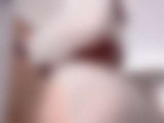 AgathaaWhite MILF webcam performer live streaming
