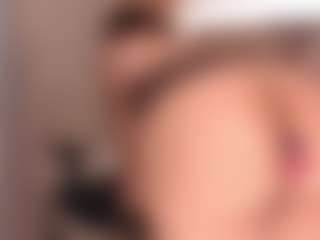 AgathaaWhite MILF webcam performer live streaming