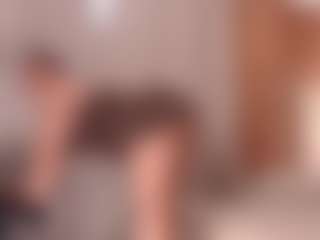 AgathaaWhite MILF webcam performer live streaming