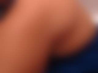Live cam show with AgathaaWhite - Bikini on LiveSexCams6