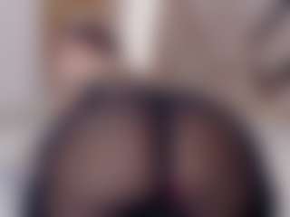 AgathaaWhite MILF webcam performer live streaming