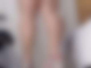 AgathaaWhite MILF webcam performer live streaming