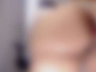 Live cam show with AgathaaWhite - Tease on Dolls Live