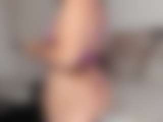 AgathaaWhite MILF webcam performer live streaming