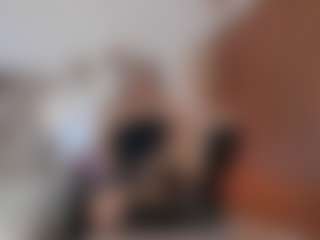 AgathaaWhite MILF webcam performer live streaming