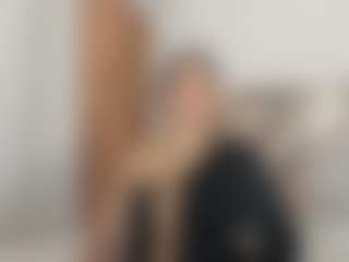 AgathaaWhite MILF webcam performer live streaming