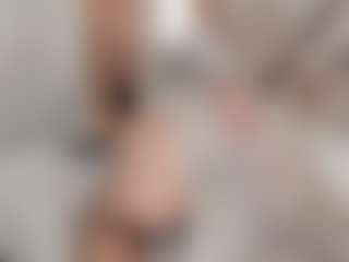 AgathaaWhite MILF webcam performer live streaming