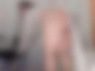 AgathaaWhite MILF webcam performer live streaming