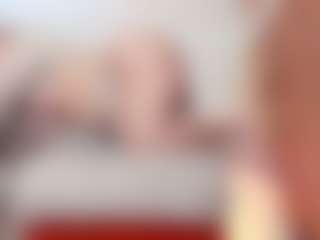 AgathaaWhite MILF webcam performer live streaming