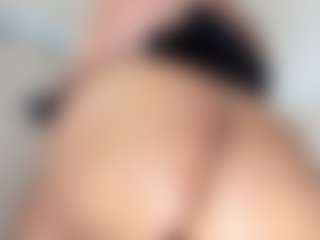 Live cam show with AgathaaWhite - Chubby on Sweet Sext
