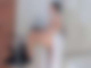 AgathaaWhite MILF webcam performer live streaming