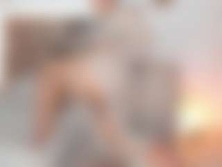 AgathaaWhite MILF webcam performer live streaming