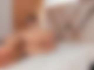 Live cam show with AgathaaWhite - Curvy MILF on slutload