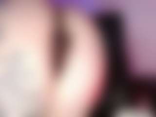 AgathaBolton's Live Sex Cam Show
