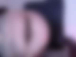 Live cam show with AgathaBolton - Glasses on EXY