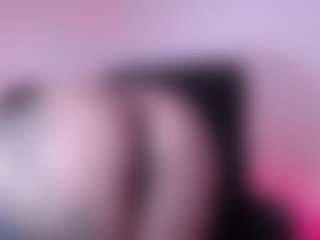 Live cam show with AgathaBolton - Oil on Streamer API
