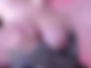 Live cam show with AgathaBolton - Juguetes on Dare Cams