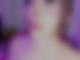 Spettacolo in cam dal vivo con Ariana - Bdsm su Camsoda
